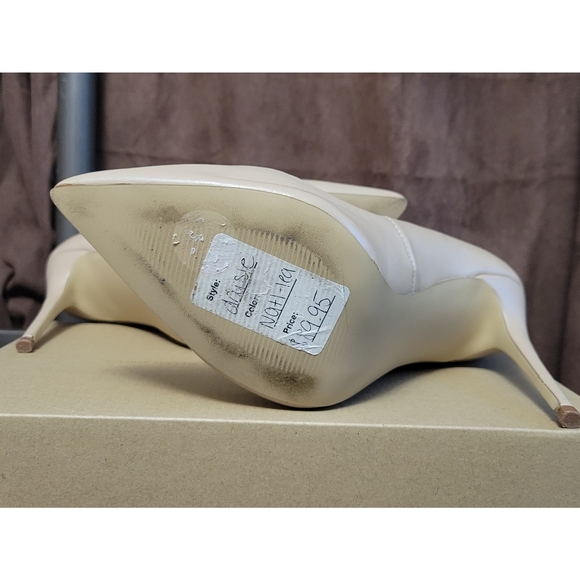 Steve Madden Daisie Nude Leather Pointed Stiletto - Picture 8 of 10